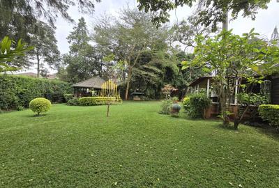 4 Bed House with En Suite in Lavington