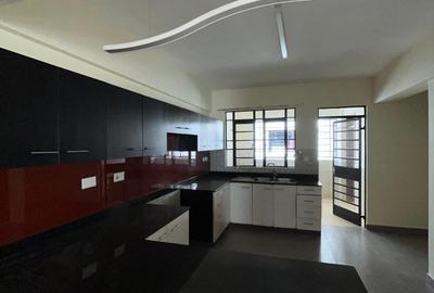 3 Bed Apartment with En Suite at Yaya Center - 2