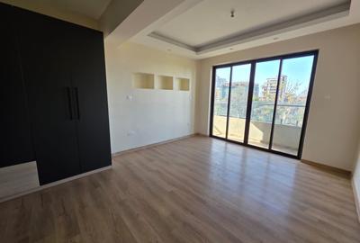 5 Bed Apartment with En Suite in Parklands - 4