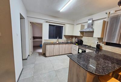 Furnished 3 Bed Apartment with En Suite in Riverside - 3