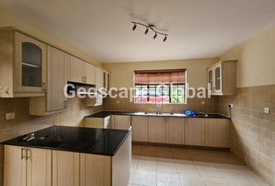4 Bed House with En Suite in Runda