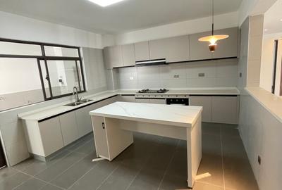 4 Bed Apartment with En Suite in Kileleshwa - 4