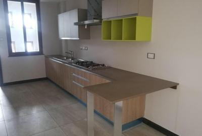 2 Bed Apartment with En Suite in Westlands Area