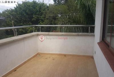 5 Bed Villa with En Suite at Lavington