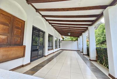 4 Bed House with En Suite in Muthaiga