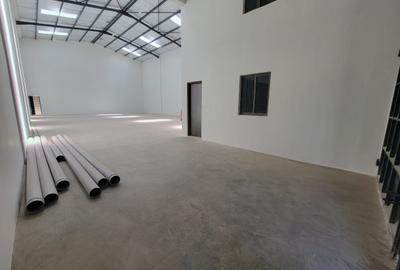 6,500 ft² Warehouse with Parking in Syokimau