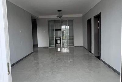 Serviced Studio Apartment with En Suite at Sabaki