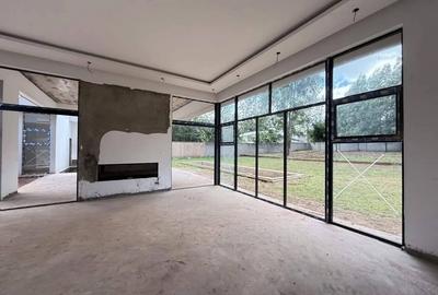 5 Bed Townhouse with En Suite in Karen - 2