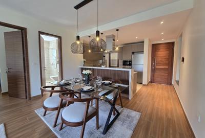 2 Bed Apartment with Swimming Pool in Riverside - 4