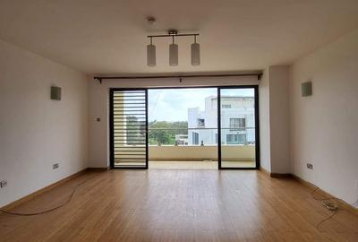 2 Bed Apartment with Swimming Pool in Garden Estate - 4