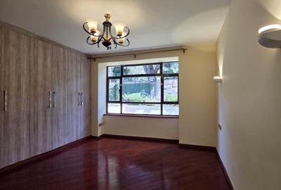 5 Bed Villa with En Suite in Lavington - 4