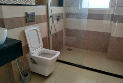 3 Bed Apartment with En Suite in Parklands