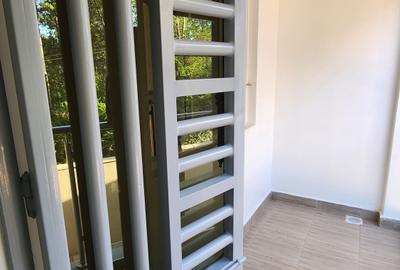 2 Bed Apartment with En Suite at Merisho Road - 4