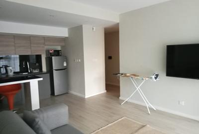 Serviced 1 Bed Apartment with En Suite in Riverside