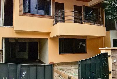 5 Bed Townhouse with En Suite in Lavington