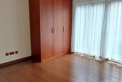5 Bed Townhouse with En Suite at Convent Drive - 3