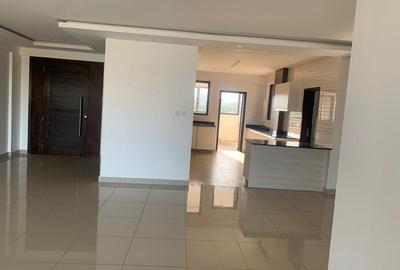 4 Bed Apartment with En Suite in General Mathenge