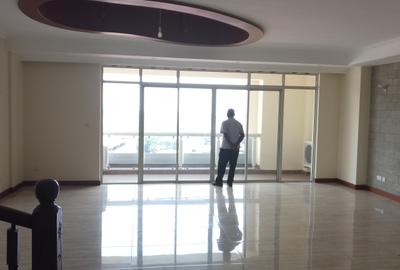3 Bed Apartment with En Suite at Parklands