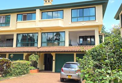 4 Bed Townhouse with En Suite at Grovelia Grove 55 - 2