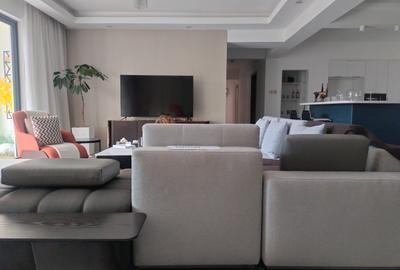 5 Bed Apartment with En Suite in Kilimani - 2