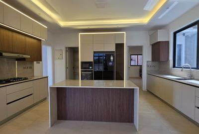 5 Bed Villa with Swimming Pool in Lavington - 4