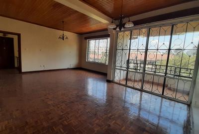 4 Bed Apartment with En Suite in Riverside