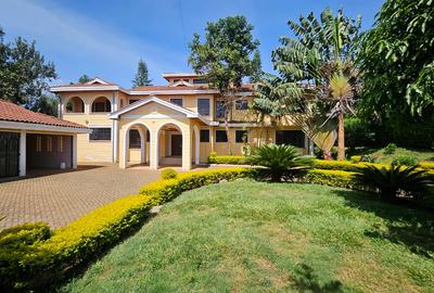 5 Bed House with En Suite in Runda