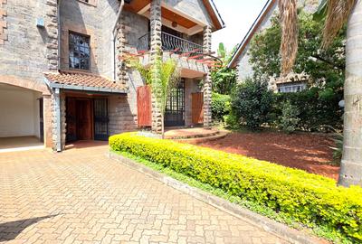 5 Bed Townhouse with En Suite at Lavington Green - 4