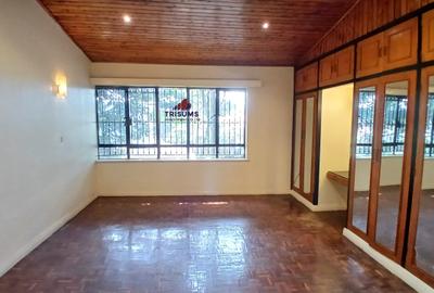 5 Bed House with En Suite in Gigiri