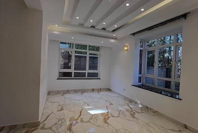 5 Bed Townhouse with En Suite at Lavington Green - 3