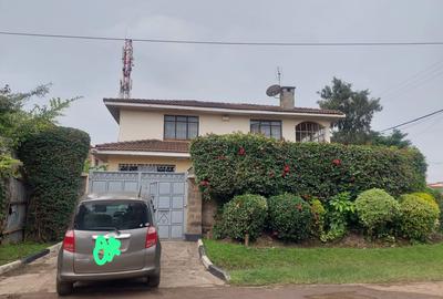 5 Bed House with En Suite in Donholm