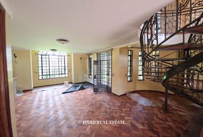 5 Bed House with En Suite in Runda - 4