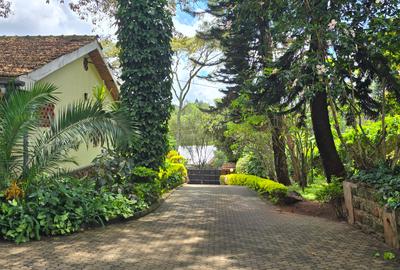 4 Bed House with En Suite in Loresho - 2