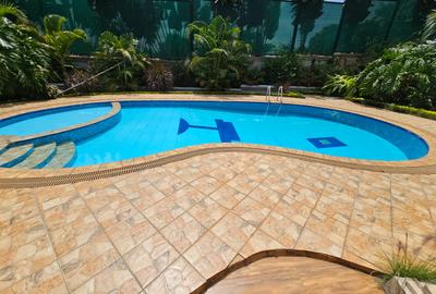 4 Bed House with En Suite in Runda - 3