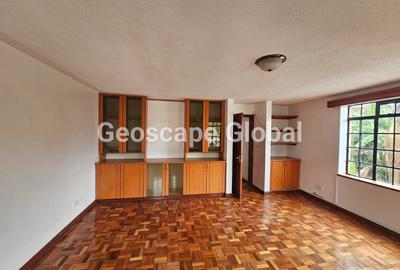 5 Bed House with En Suite in Lavington - 2