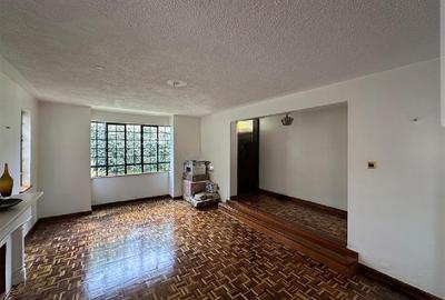 5 Bed Townhouse with En Suite in Lavington - 4