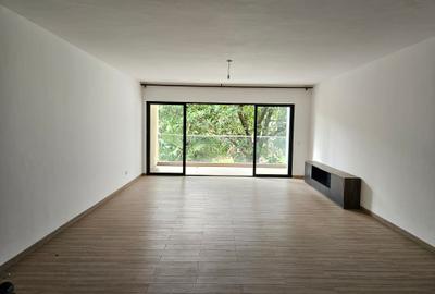 3 Bed Apartment with En Suite in Lavington