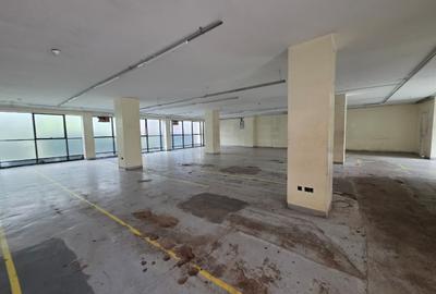 5,082 ft² Office with Service Charge Included at Valley Road