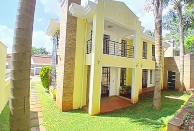 5 Bed Townhouse with En Suite at Lavington Green - 3