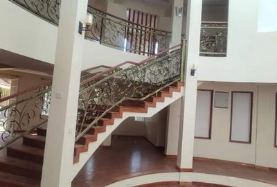 5 Bed House with En Suite at Muthaiga North