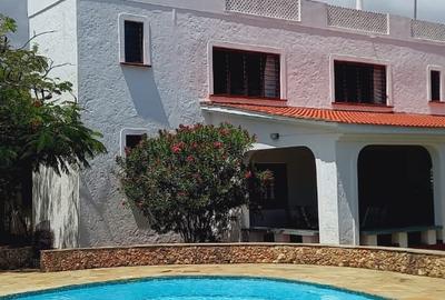 4 Bed Townhouse with En Suite in Shanzu