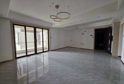 2 Bed Apartment with En Suite in Riverside