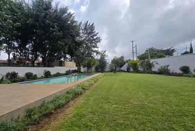 5 Bed House with En Suite in Runda - 2