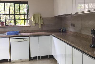 4 Bed Villa with En Suite at Runda