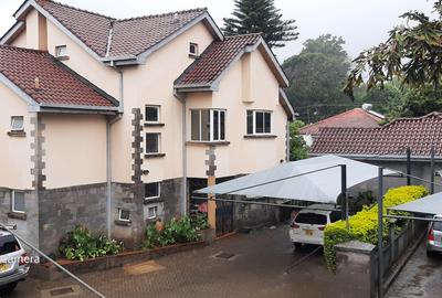 5 Bed Townhouse with En Suite in Spring Valley