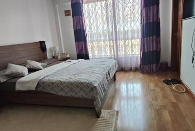 Serviced 4 Bed Apartment with En Suite at Parklands - 3
