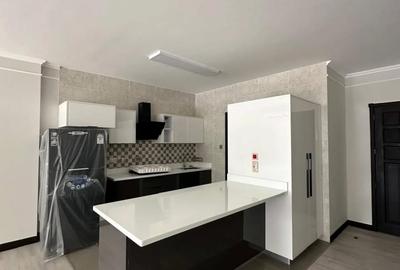 2 Bed Apartment with En Suite in Riverside - 2