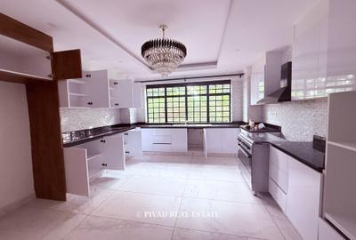 4 Bed Townhouse with Garden in Runda - 2