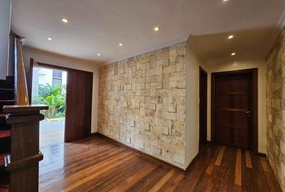 4 Bed Townhouse with En Suite at Off Othaya Road - 2