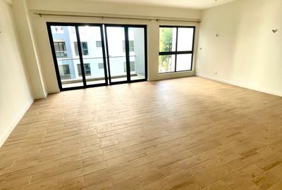 2 Bed Apartment with En Suite in Lavington - 4